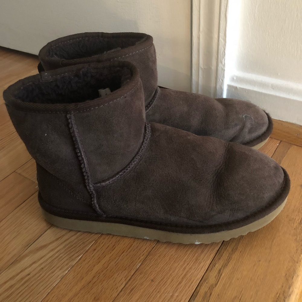 Short brown UGGs